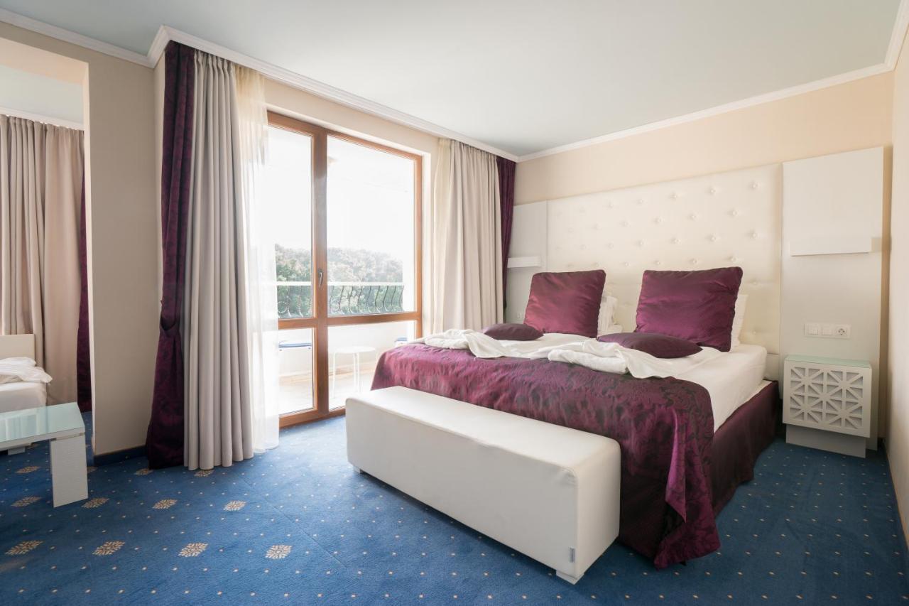 Perla Royal Hotel Primorsko Exterior photo